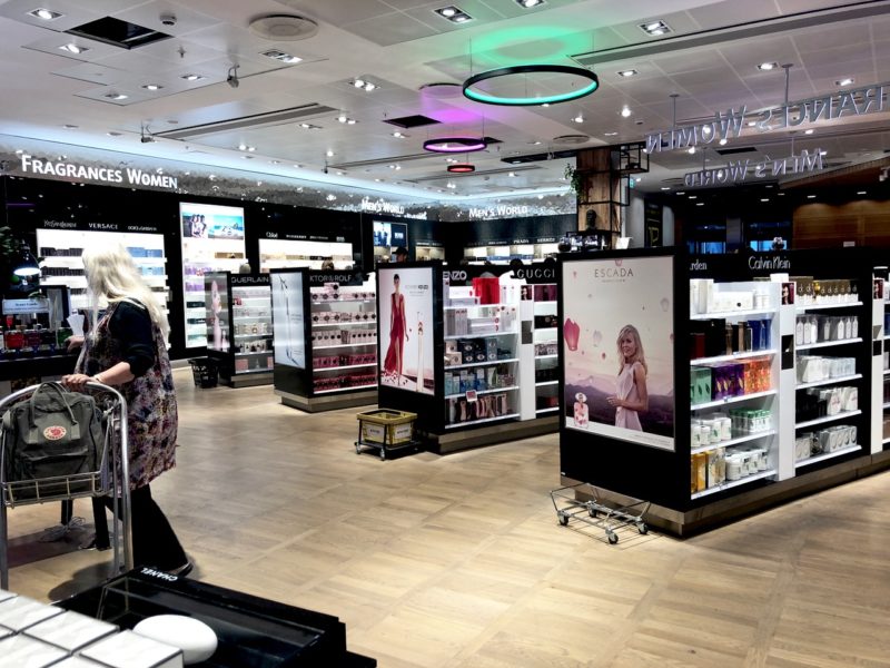 Kööpenhamina lentokenttä shoppailu kosmetiikka kokemuksia Ostolakossa Virve Vee 