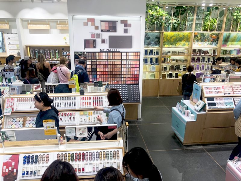 Ostolakossa etelä korea shoppailu minimalismi